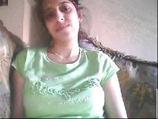 Horny Paki Girl
